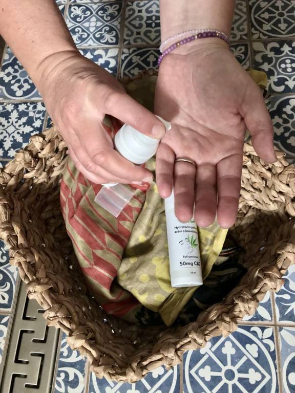 Svatý dotek - ochranný krém na ruce s kanabinoidy - Svatý Sedláček